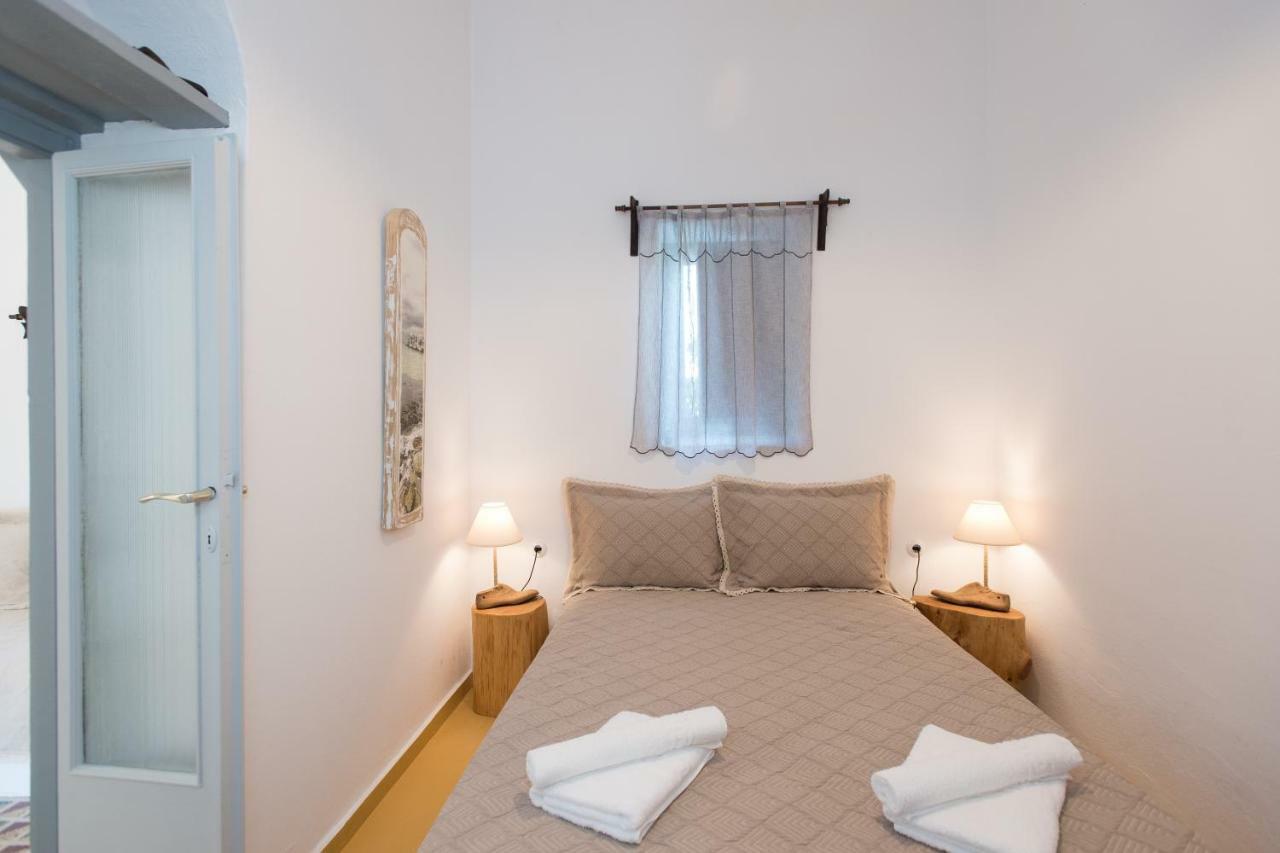 Aloni Studios Ano Mera Bagian luar foto