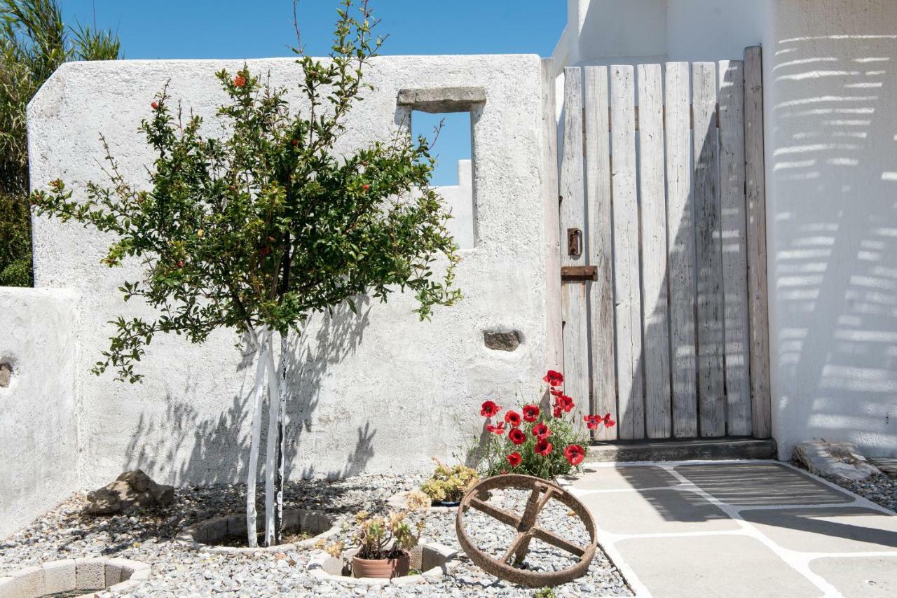 Aloni Studios Ano Mera Bagian luar foto