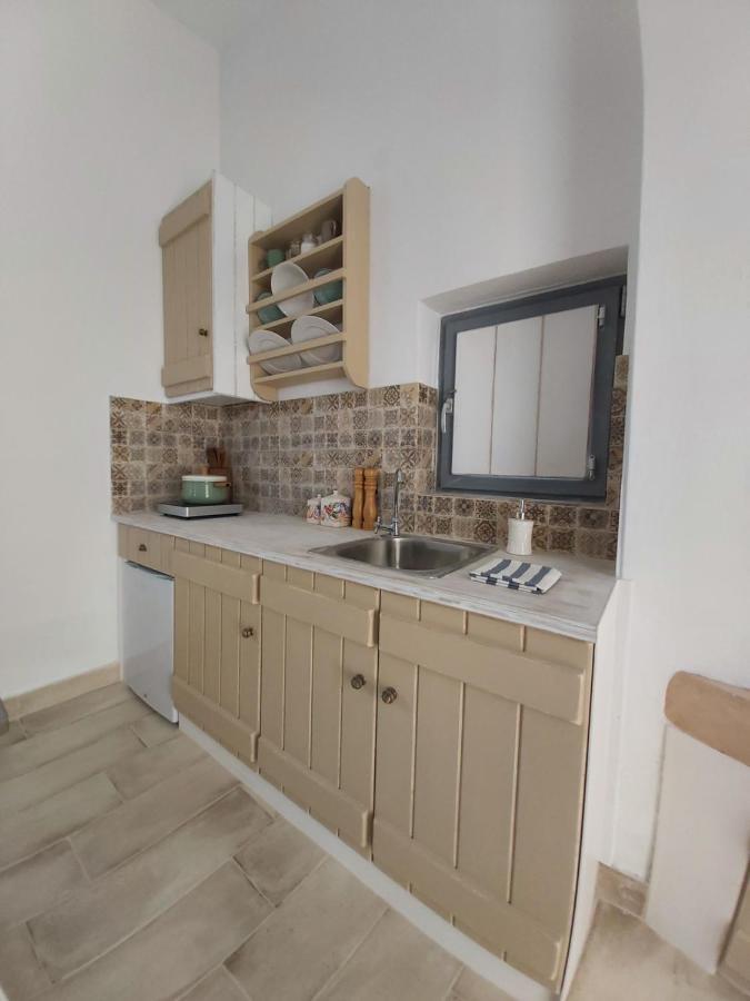 Aloni Studios Ano Mera Bagian luar foto